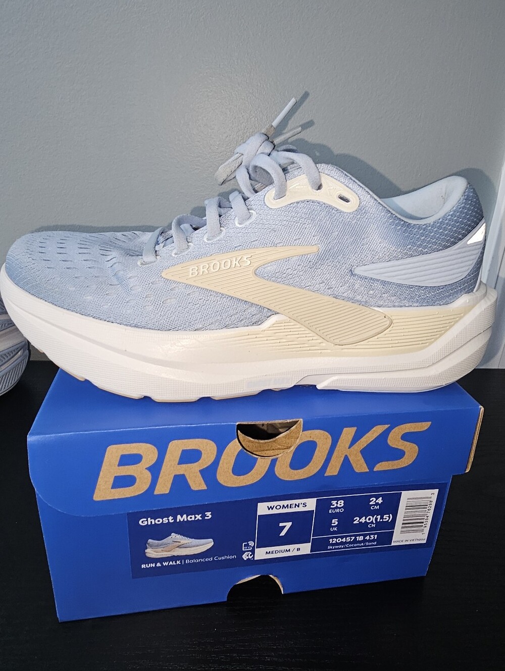 Brooks Women's Ghost Max 3 Running Shoe - Light Blue and Ivory